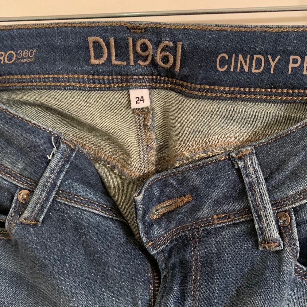 DL1961 Jeans size 24